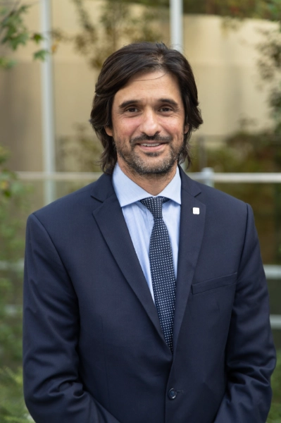Dr. Fernando Santomil
